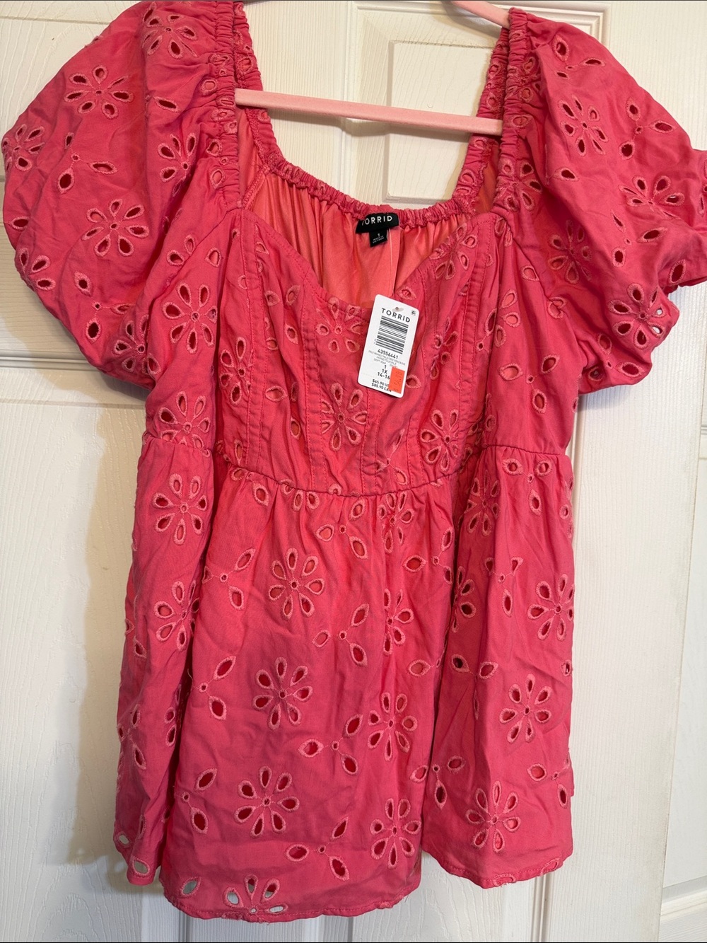 Torrid Hot Pink Eyelet Puff-Sleeve Peasant Tunic